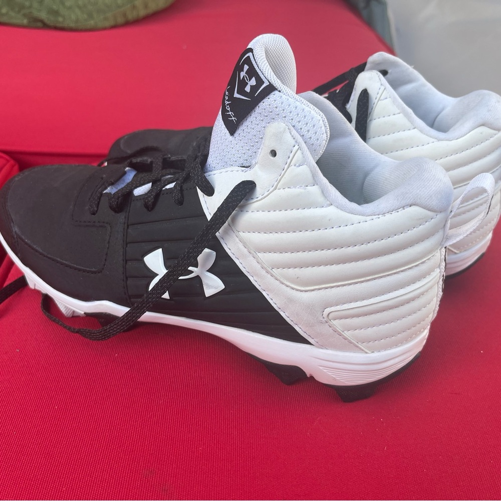 Under Armour Black and White Athletic Soccer Shoes